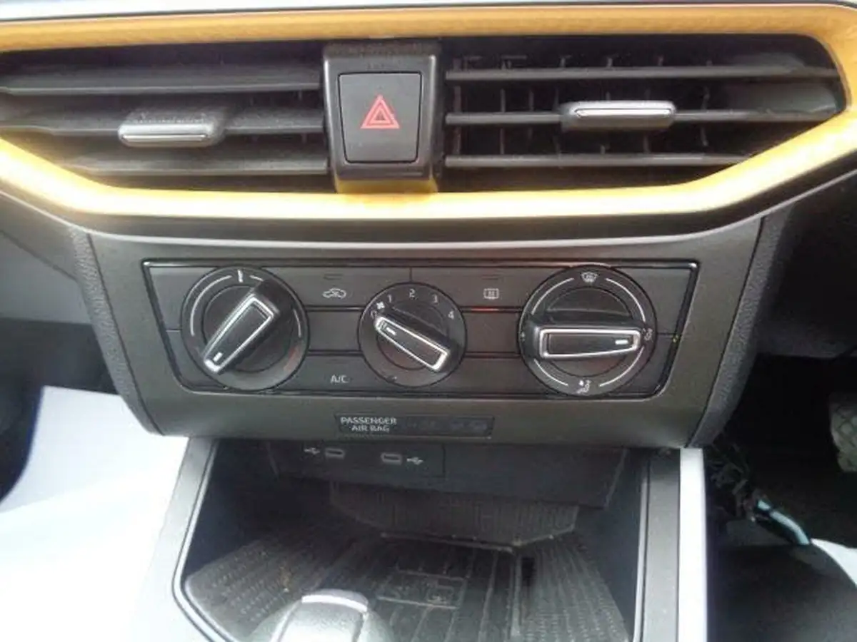 2022-seat-arona-10-tsi-se-technology-big-23