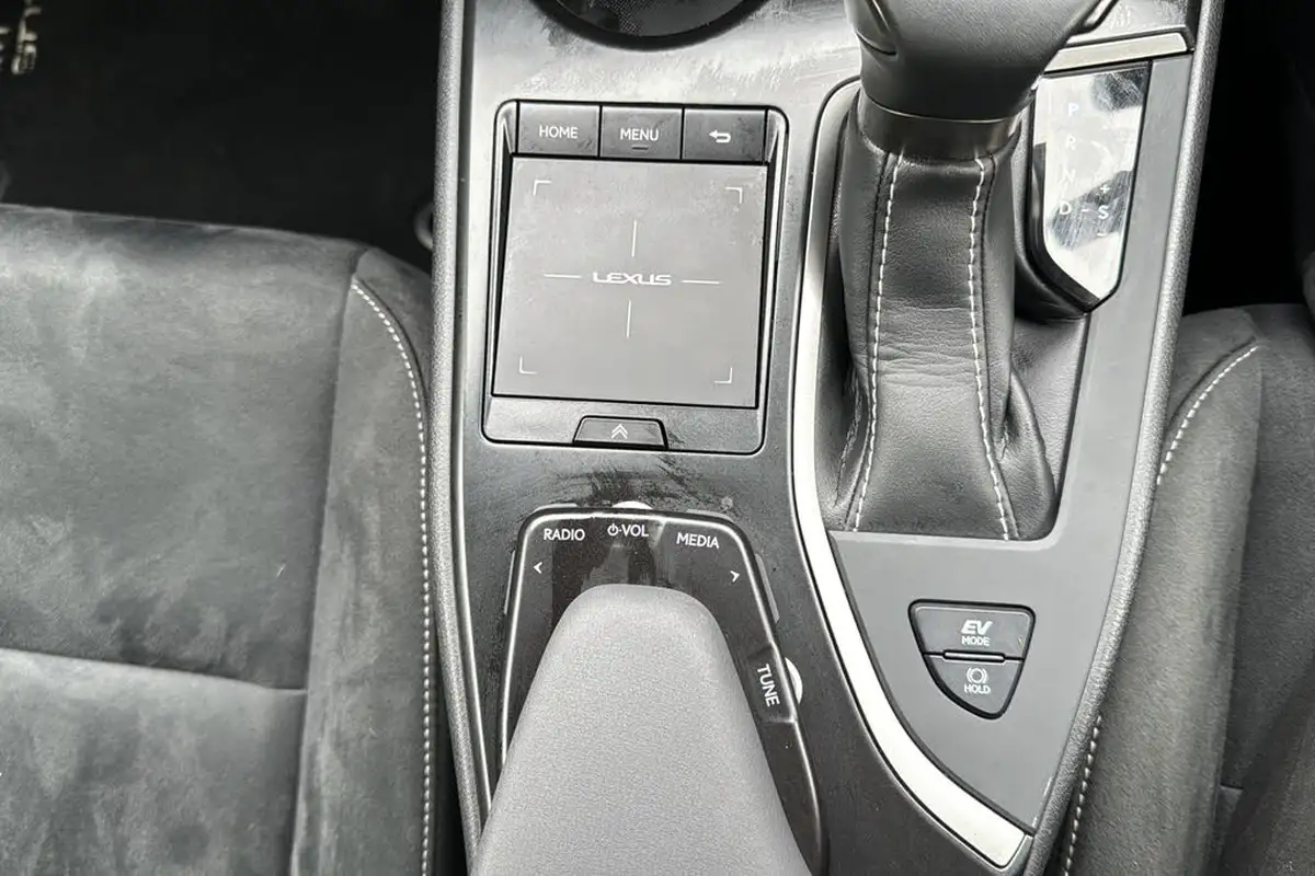 2020-lexus-ux-250h-20-ux-premium-pack-with-navigation-big-43