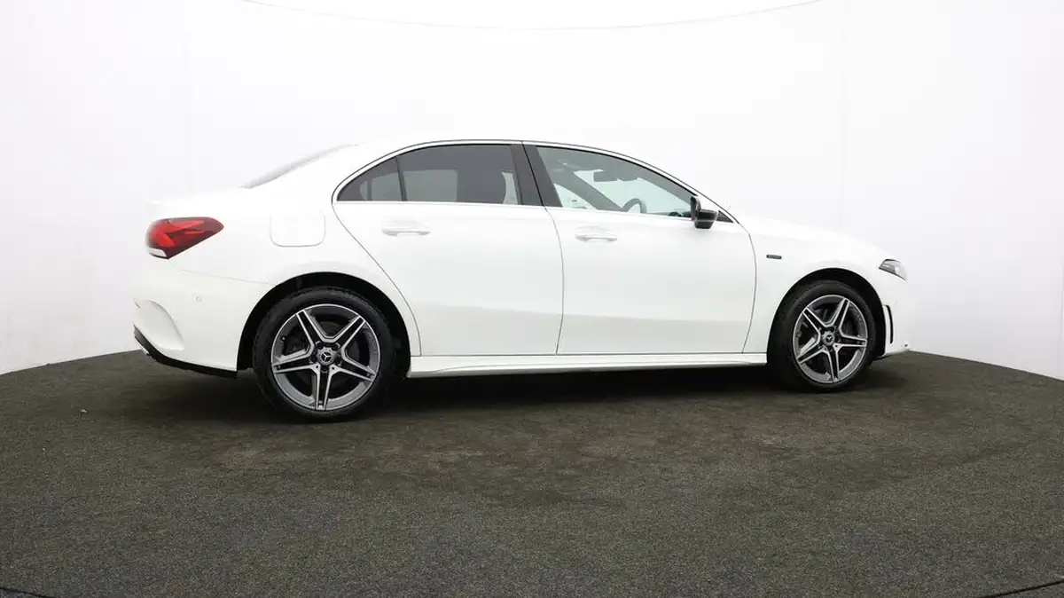 2021-mercedes-benz-a-class-13-a250e-amg-line-premium-saloon-4d-big-28