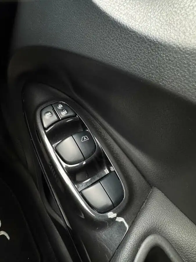 2019-nissan-juke-16-tekna-112ps-xtronic-cvt-big-39
