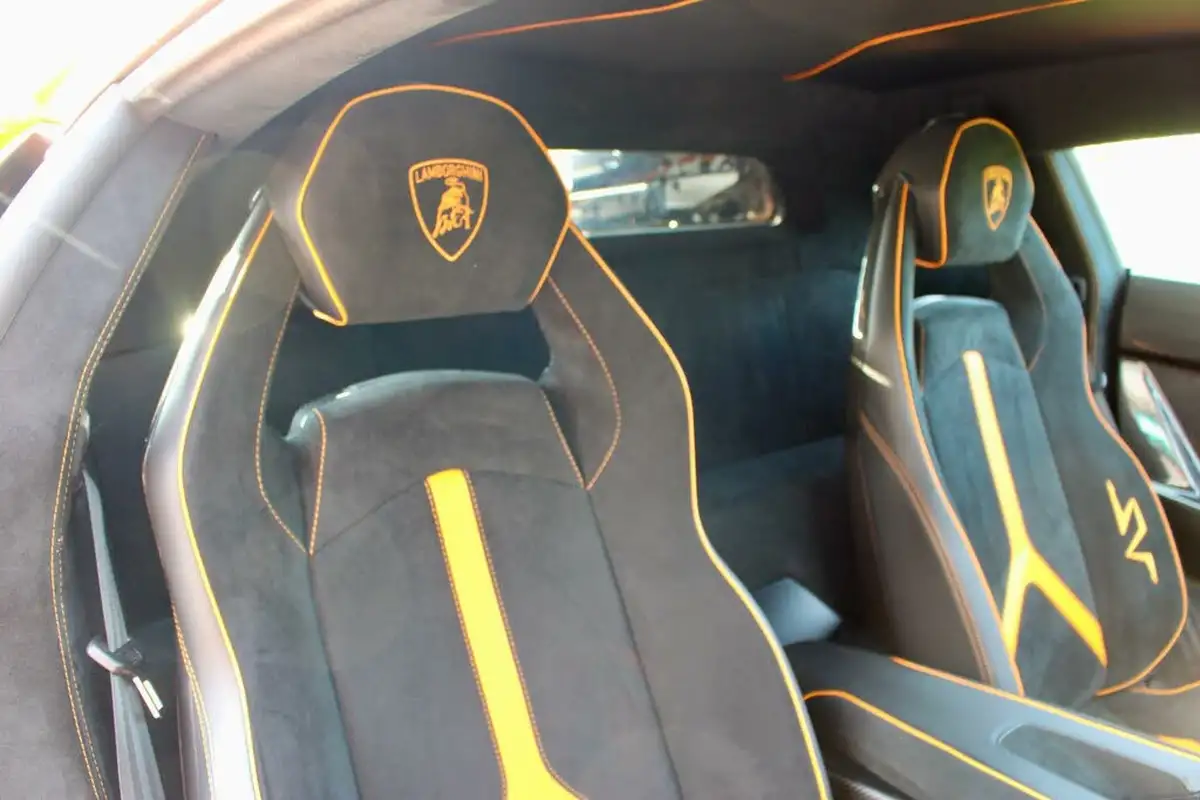 2016-lamborghini-aventador-65-lp-750-4-superveloce-coupe-big-72