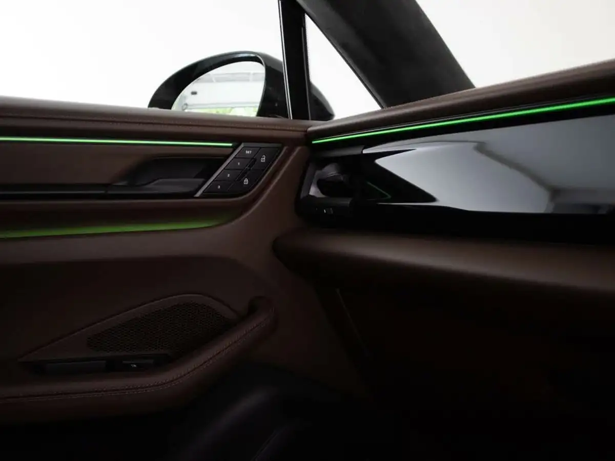 2024-porsche-macan-e-turbo-electric-big-48