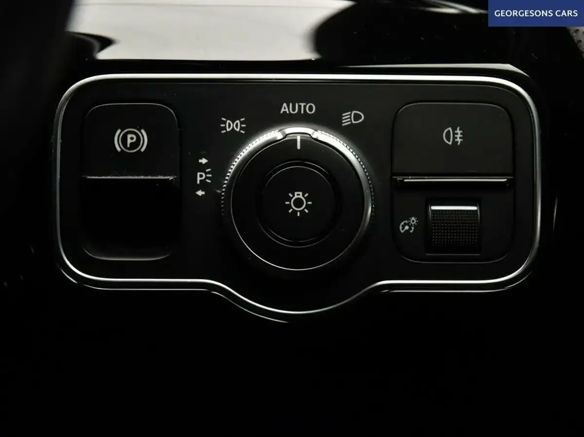 2020-mercedes-benz-a-class-13-a200-amg-line-hatchback-5d-big-49