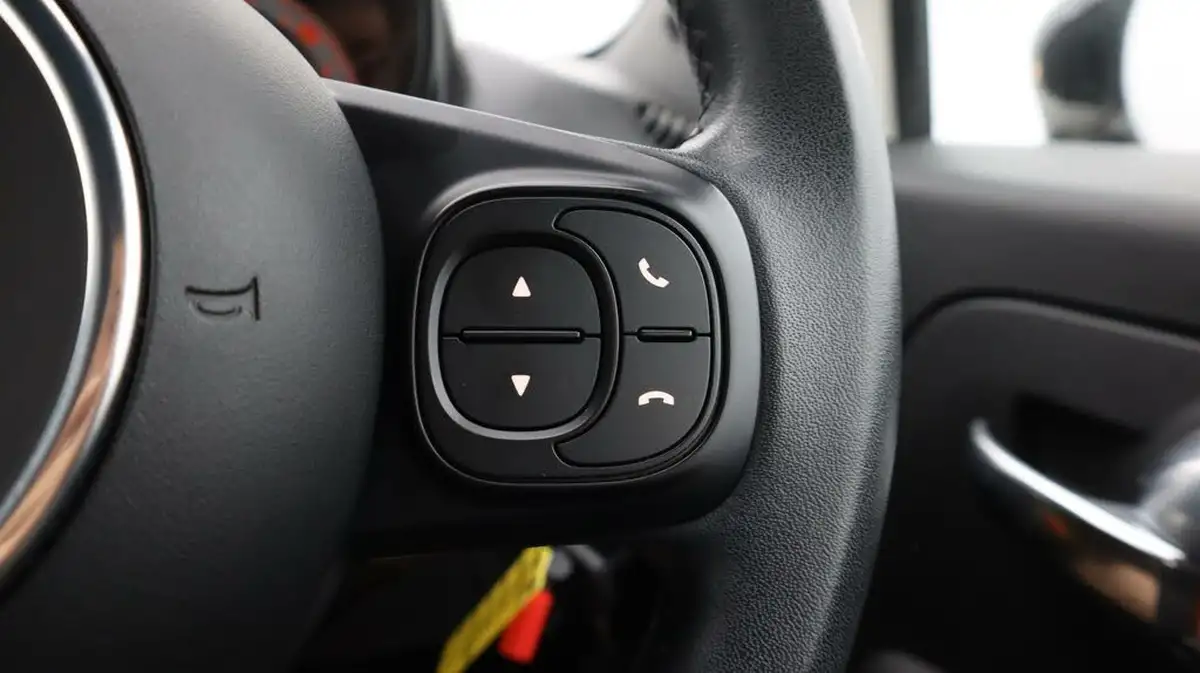 2021-fiat-500-10-hey-google-big-24
