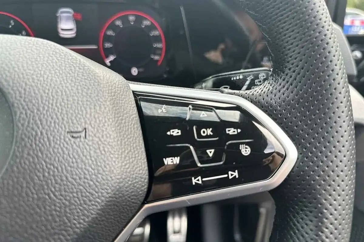 2021-volkswagen-golf-20-tsi-gti-dsg-big-14