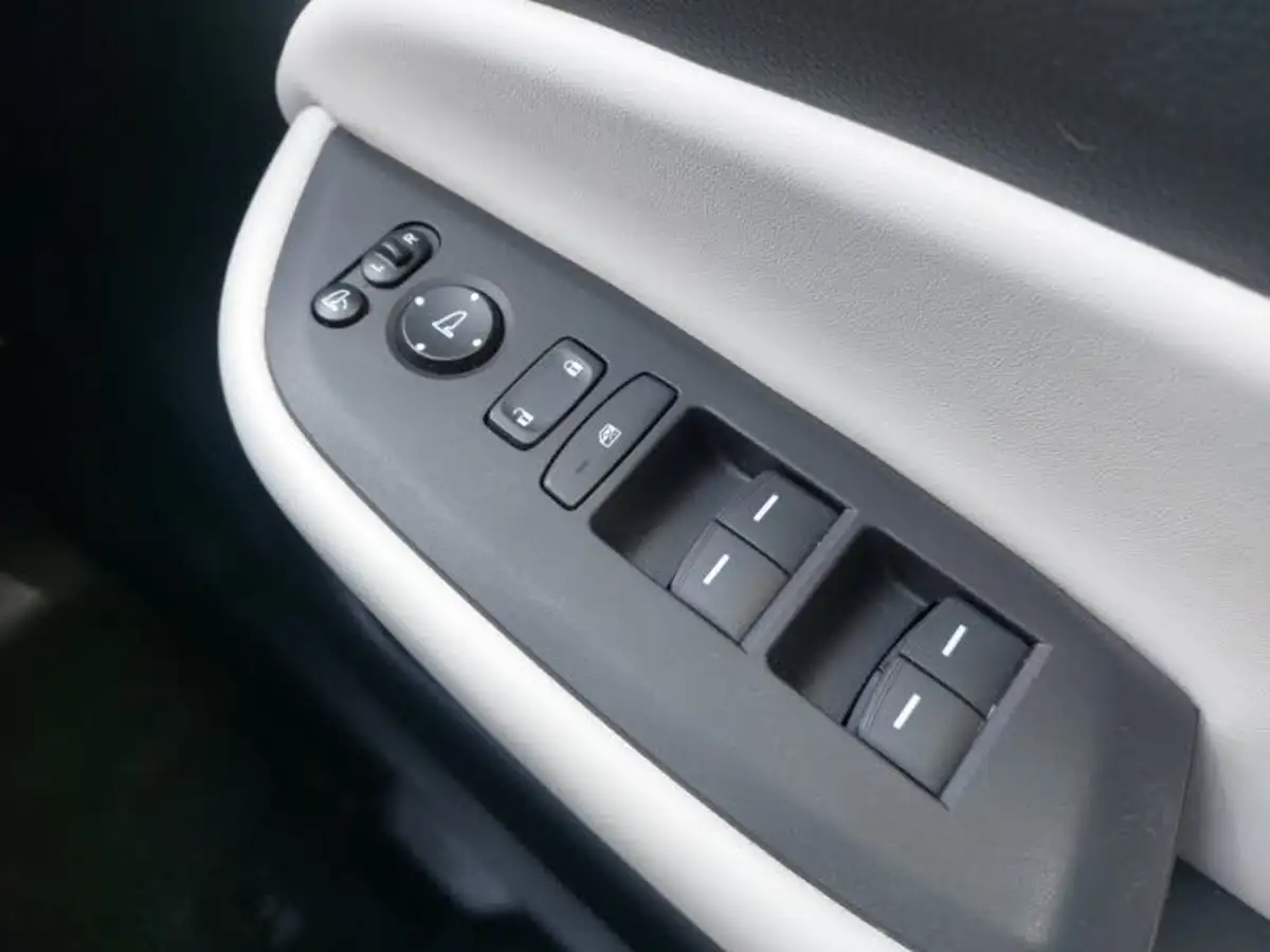 2021-honda-jazz-15-i-mmd-ex-107ps-big-17