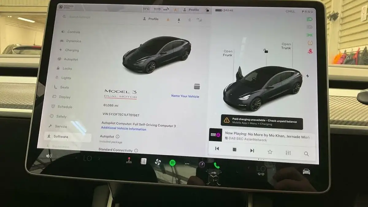 2020-tesla-model-3-e-performance-big-3