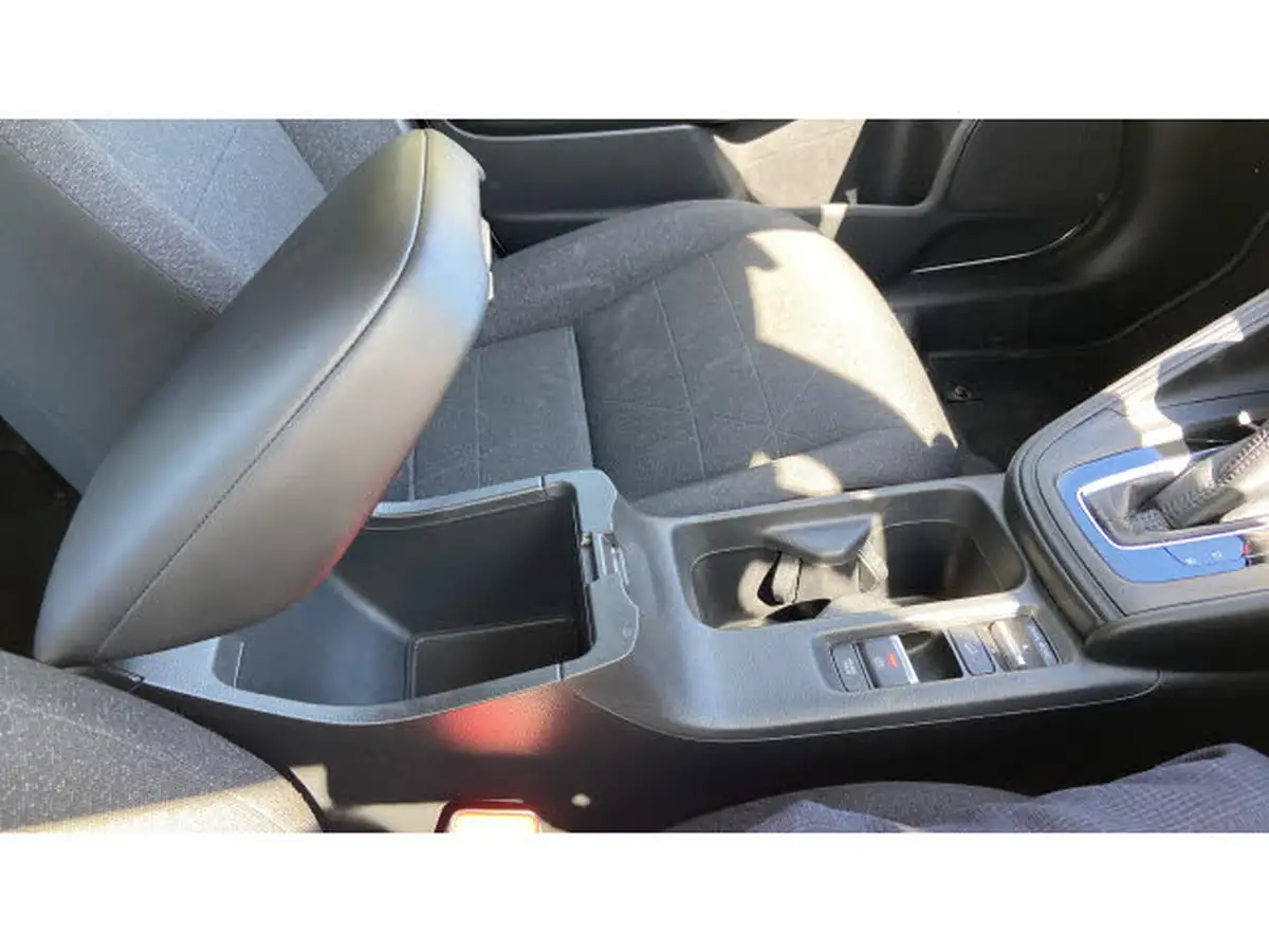 2022-honda-hr-v-15-i-mmd-elegance-big-44