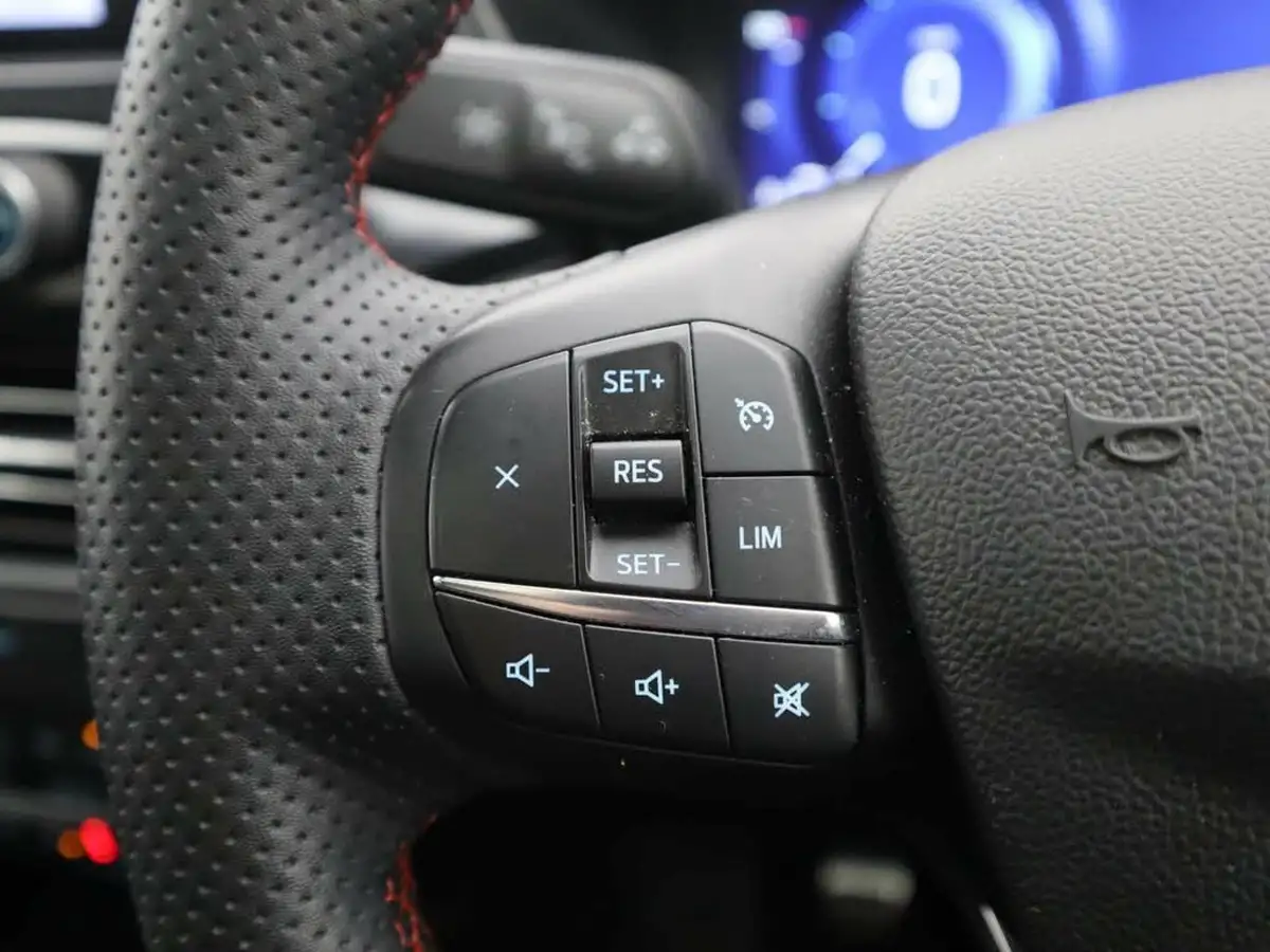 2024-ford-kuga-15t-black-package-edition-big-27