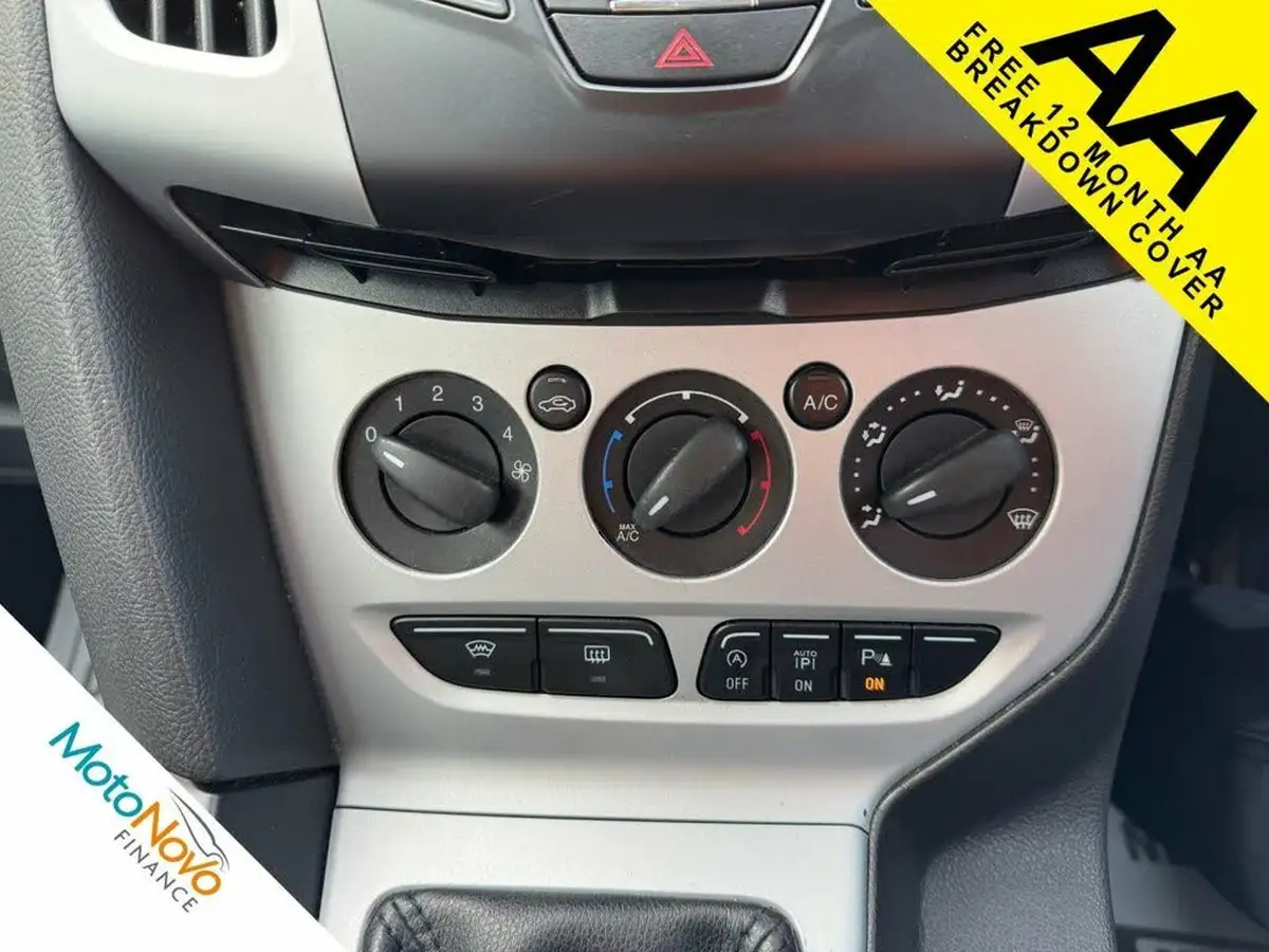 2013-ford-focus-16-zetec-s-scti-182ps-hatchback-big-16