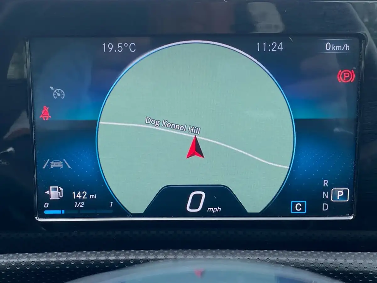 2020-mercedes-benz-a-class-20d-a200d-amg-line-hatchback-5d-big-5