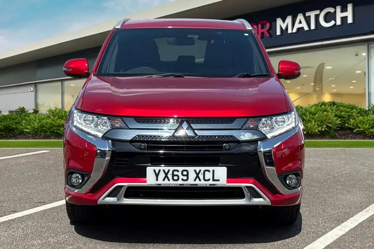 2019-mitsubishi-outlander-24-dynamic-safety-phev-big-5