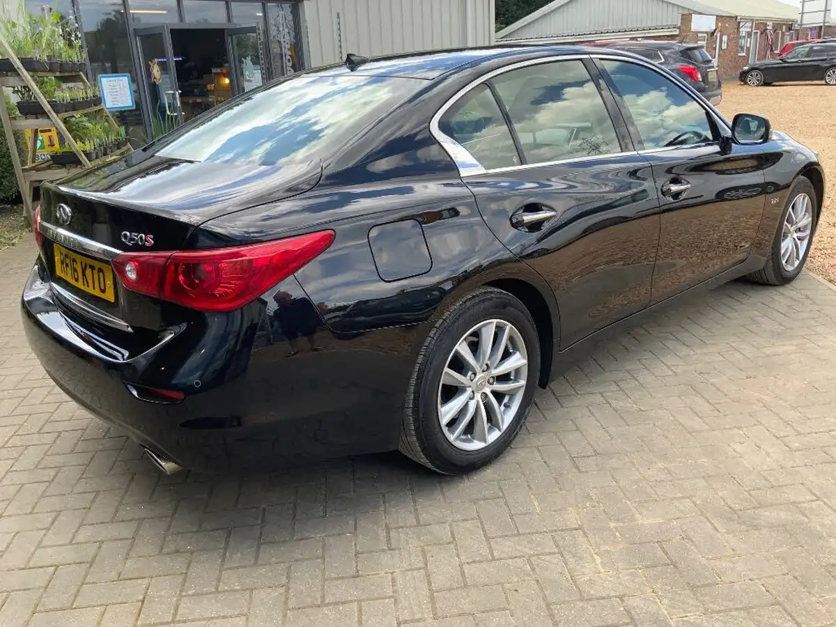 2016-infiniti-q50-22td-se-auto-big-4