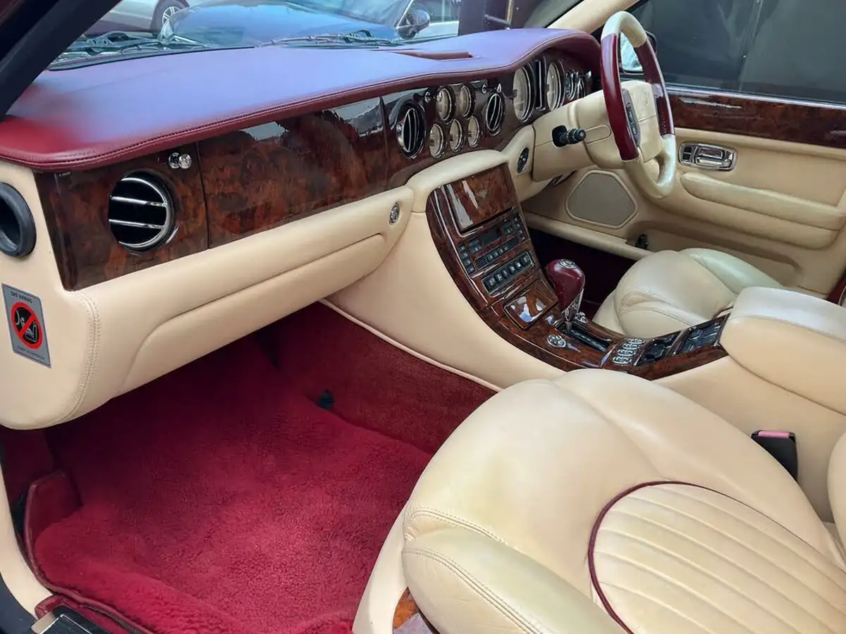 2001-bentley-arnage-68-red-label-big-10