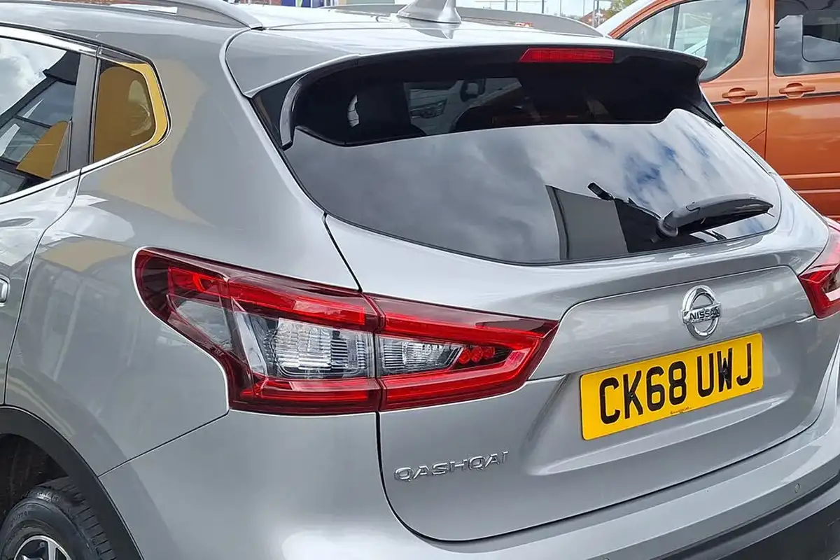 2018-nissan-qashqai-12-dig-t-n-connecta-big-15