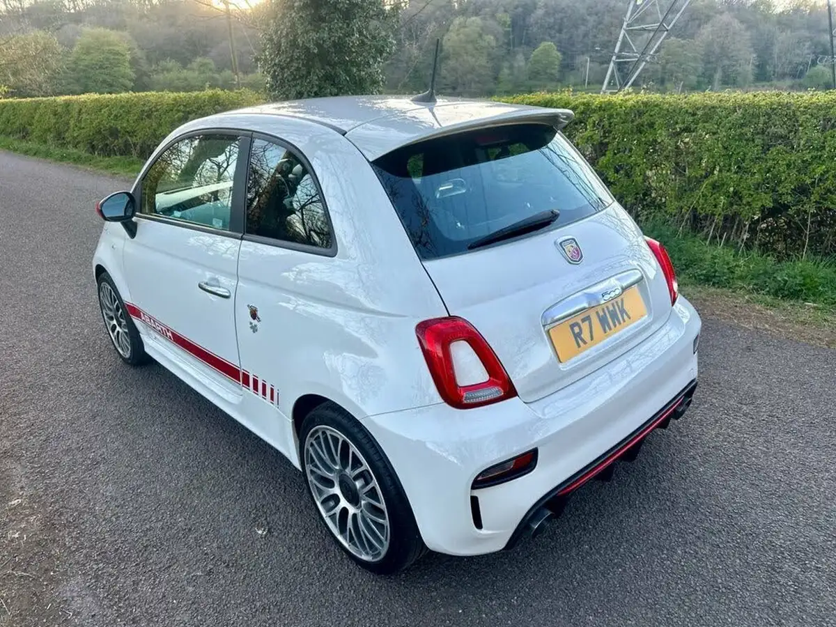2017-abarth-595-14-tjet-big-2
