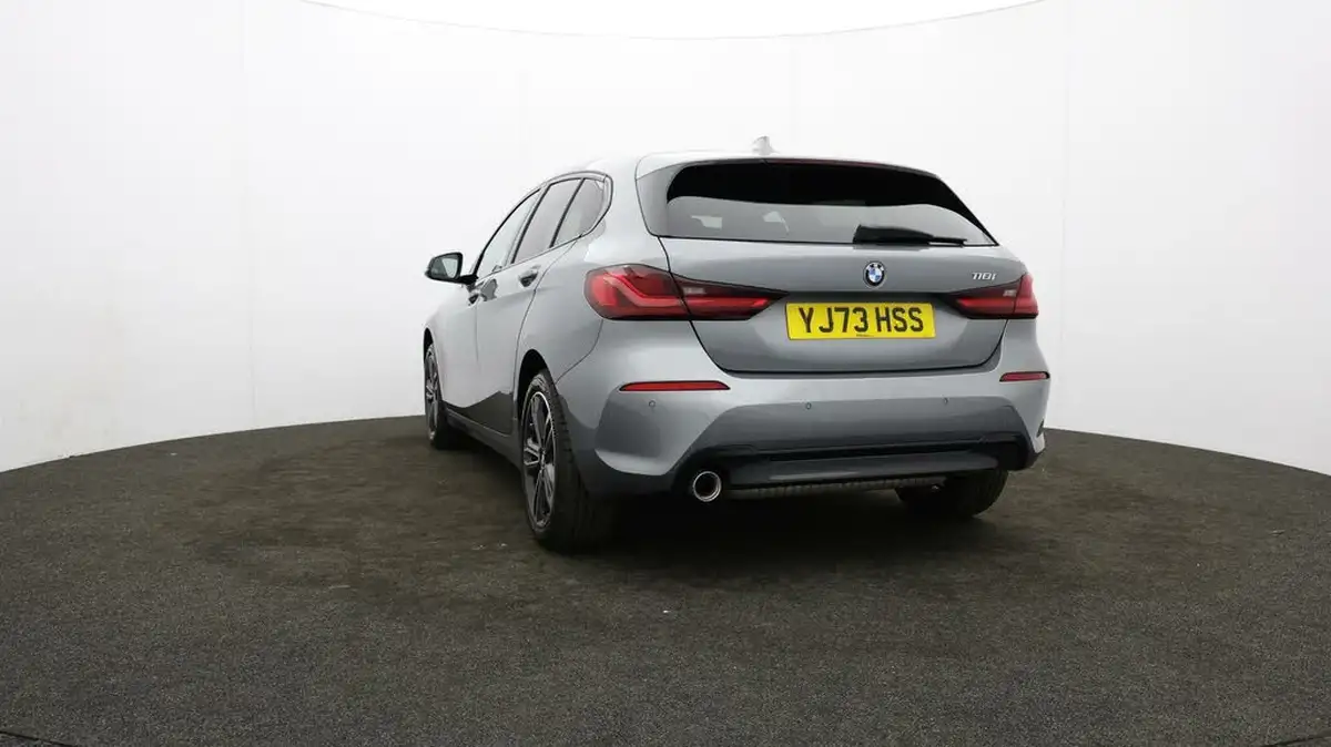 2024-bmw-1-series-15-118i-sport-dct-big-22