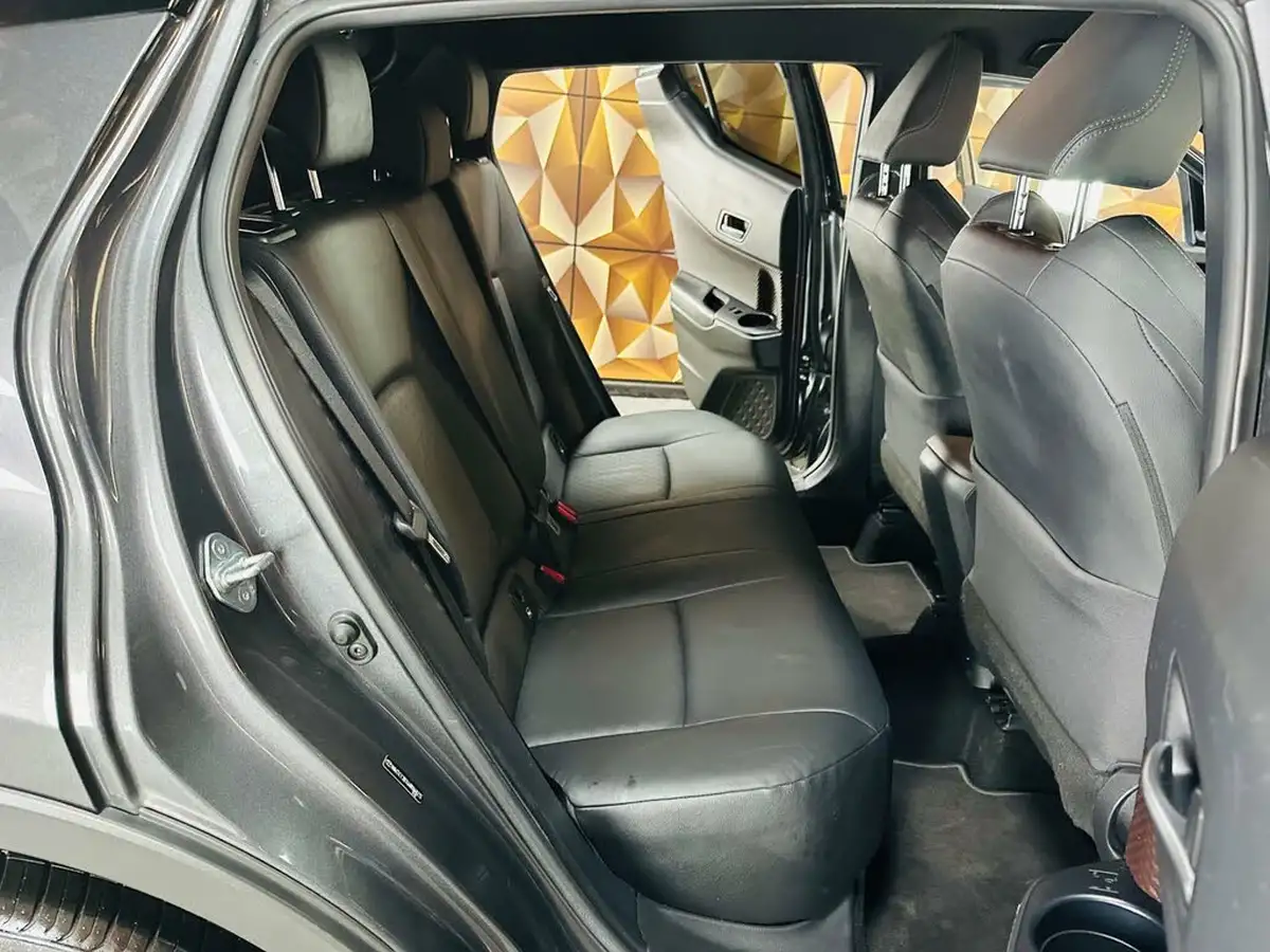 2019-toyota-c-hr-12-excel-big-51