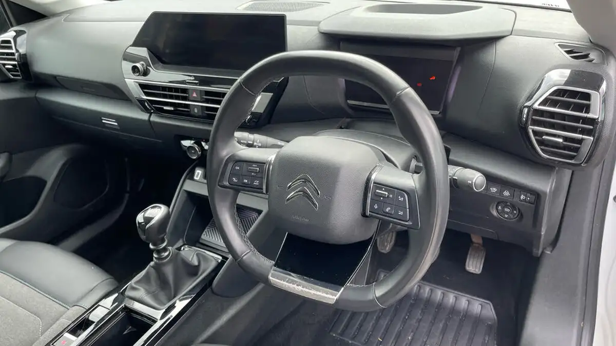 2022-citroen-c4-12-puretech-shine-130ps-big-8