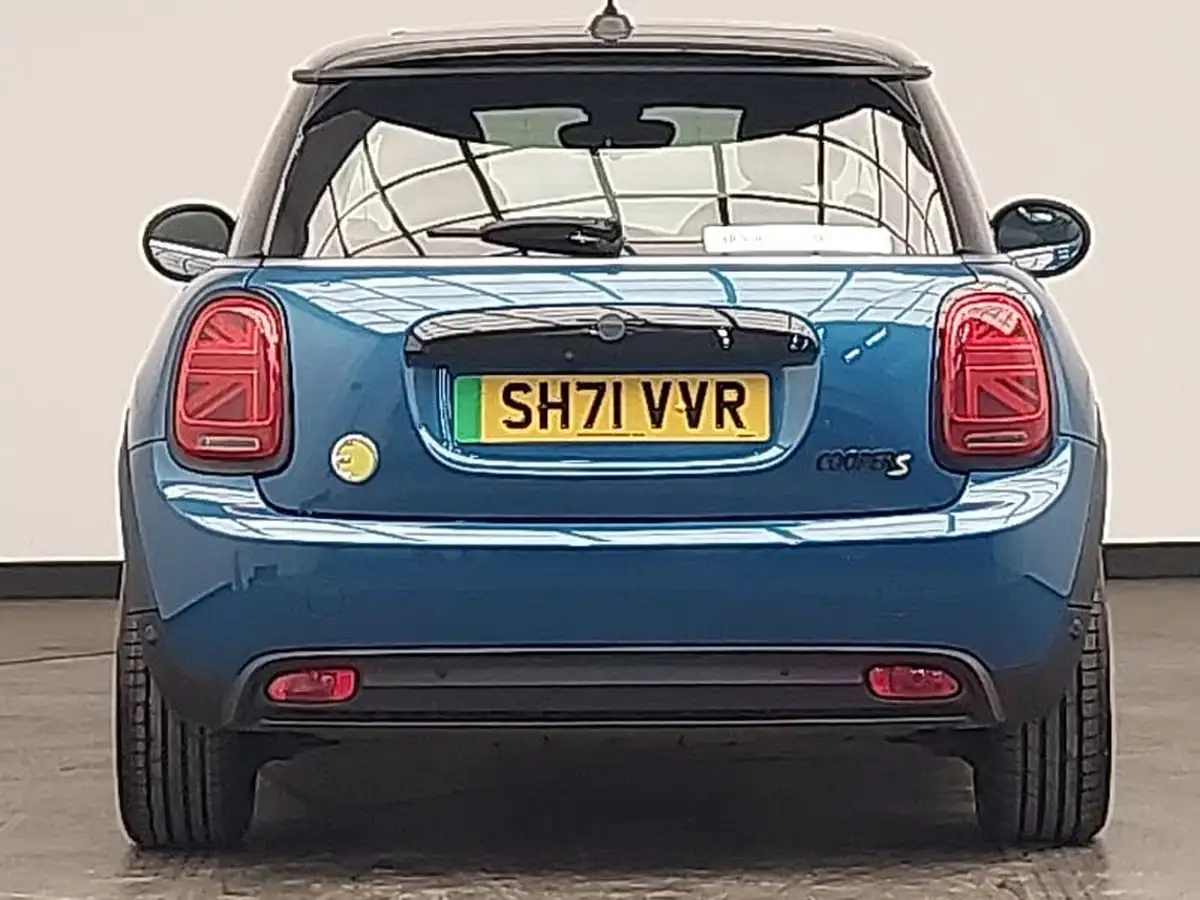 2021-mini-cooper-e-cooper-s-collection-edition-big-14