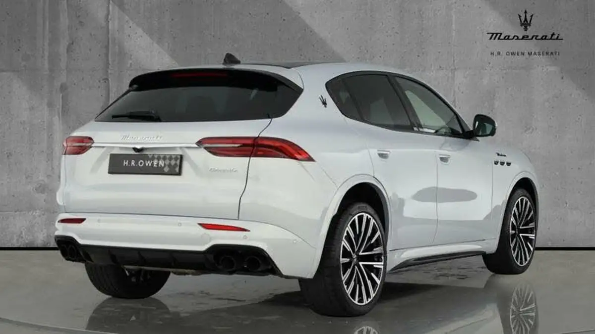2023-maserati-grecale-20-modena-big-13