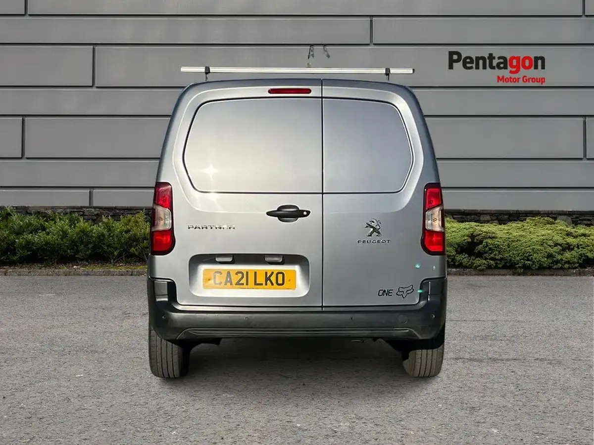 2021-peugeot-partner-15-bluehdi-1000-professional-100ps-eu6dt-panel-big-13