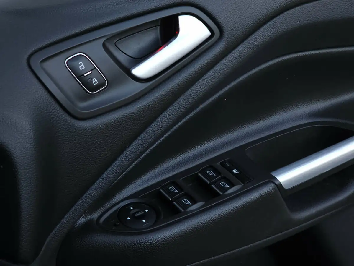 2018-ford-kuga-15tdci-titanium-big-29