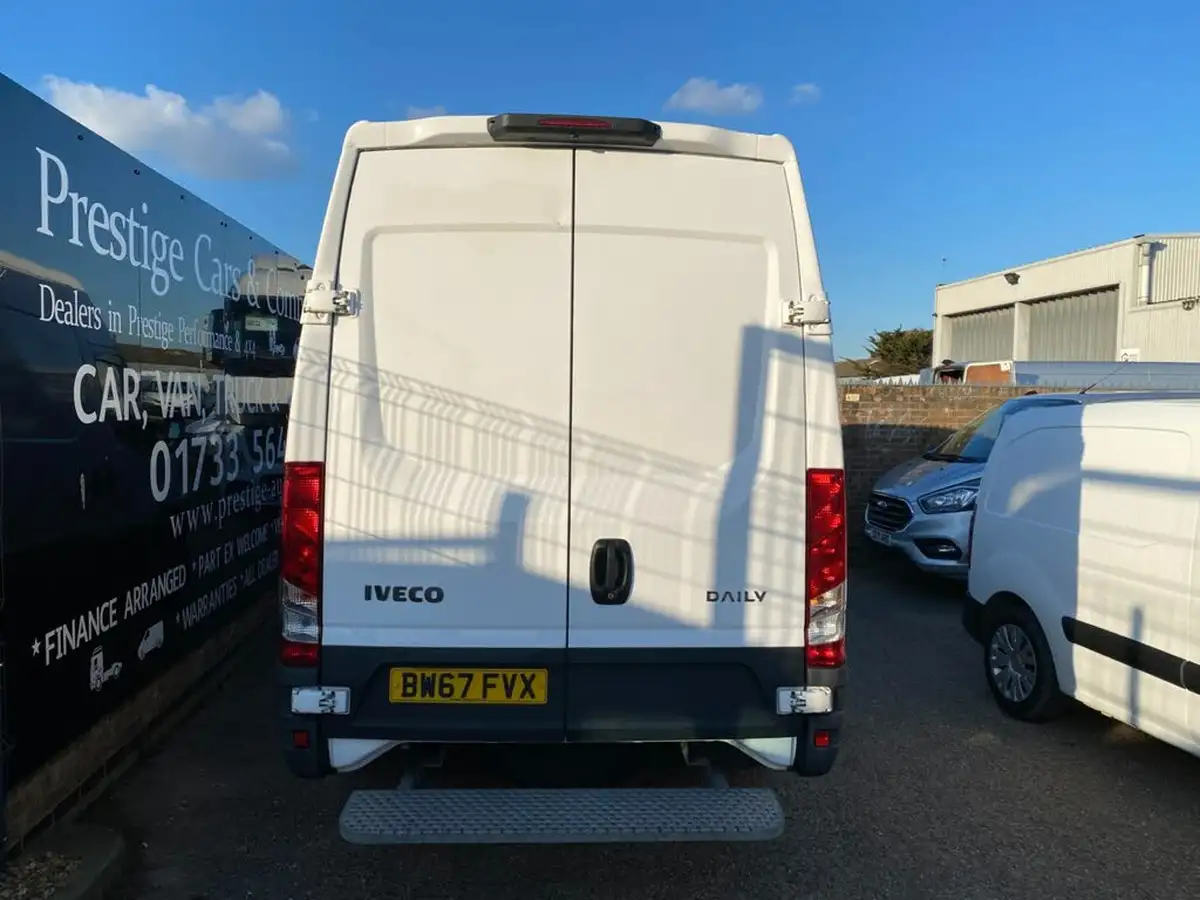 2018-iveco-daily-s-class-23td-35s12v-3520-h1-business-big-4