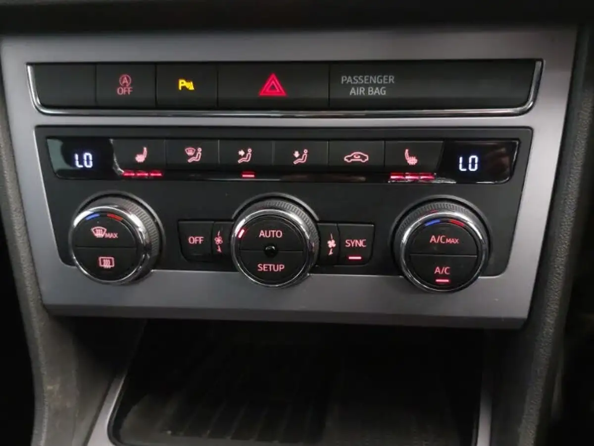 2019-seat-leon-15-tsi-evo-xcellence-130ps-ss-hatchback-big-13