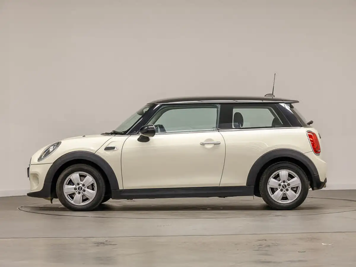 2019-mini-cooper-15-cooper-classic-hatchback-3d-big-3