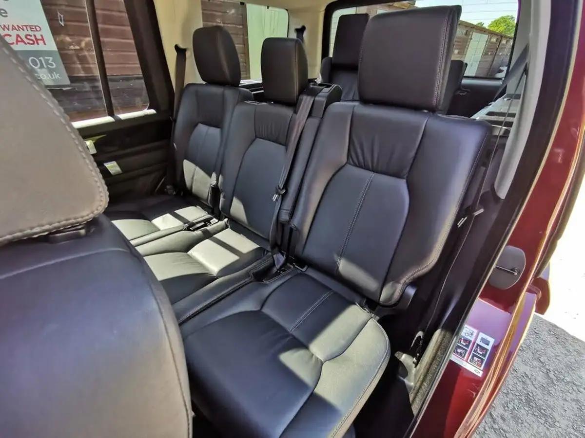 2015-land-rover-discovery-4-30-sd-v6-hse-big-29