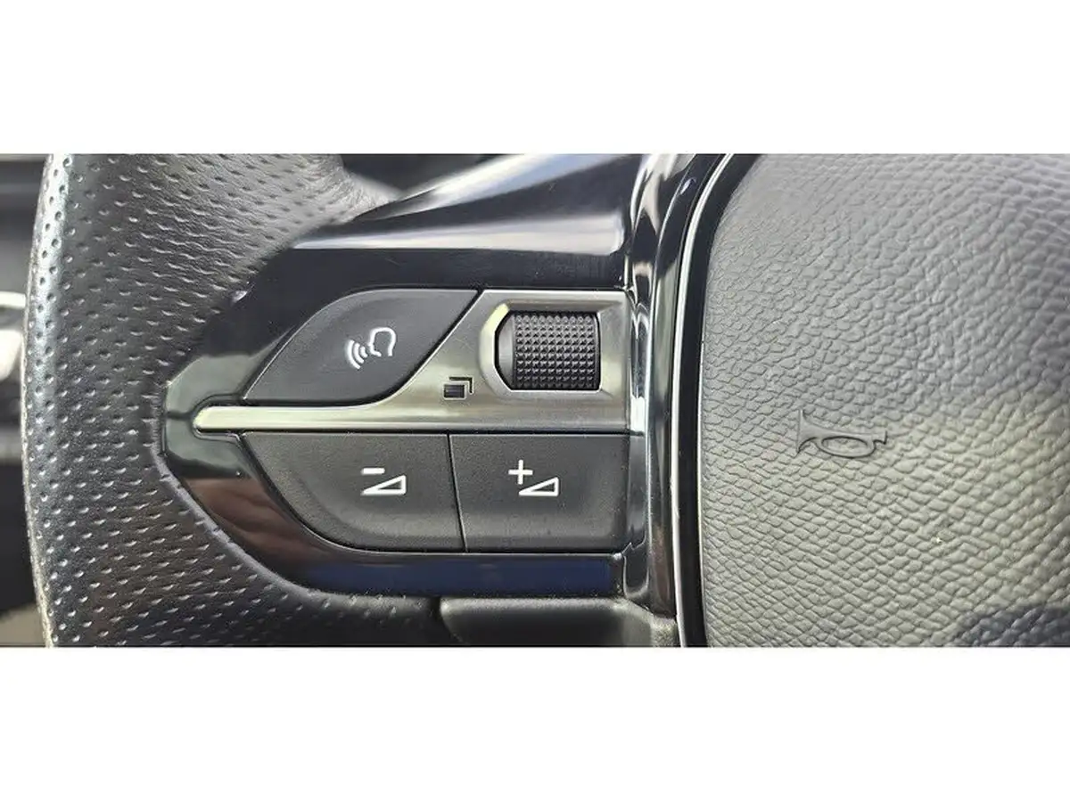 2019-peugeot-3008-suv-12-puretech-gt-line-big-15