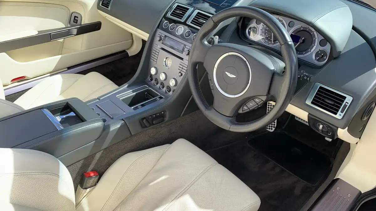 2008-aston-martin-db9-59-big-2
