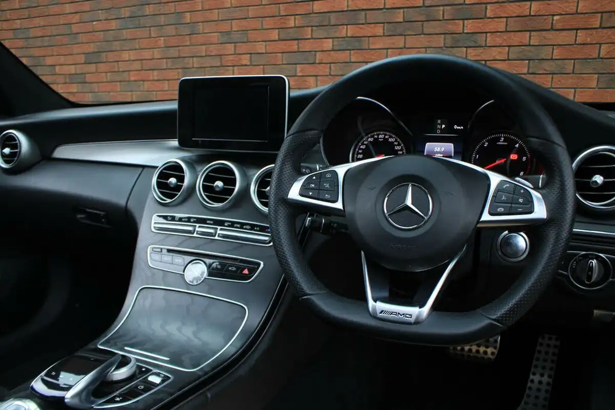 2017-mercedes-benz-c-class-21d-c220d-amg-line-ss-cabriolet-2d-4matic-9g-tronic-plus-big-7