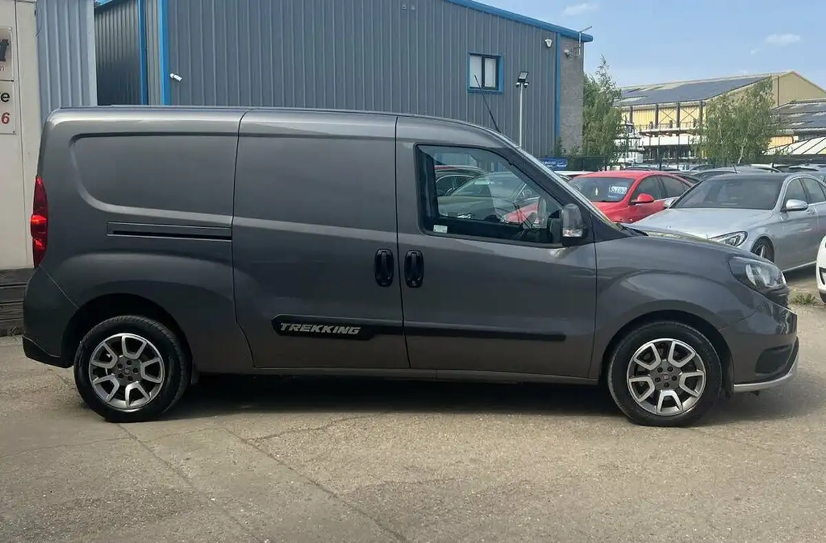 2022-fiat-doblo-cargo-16jtd-l2h1-maxi-trekking-105bhpeu6d-big-6