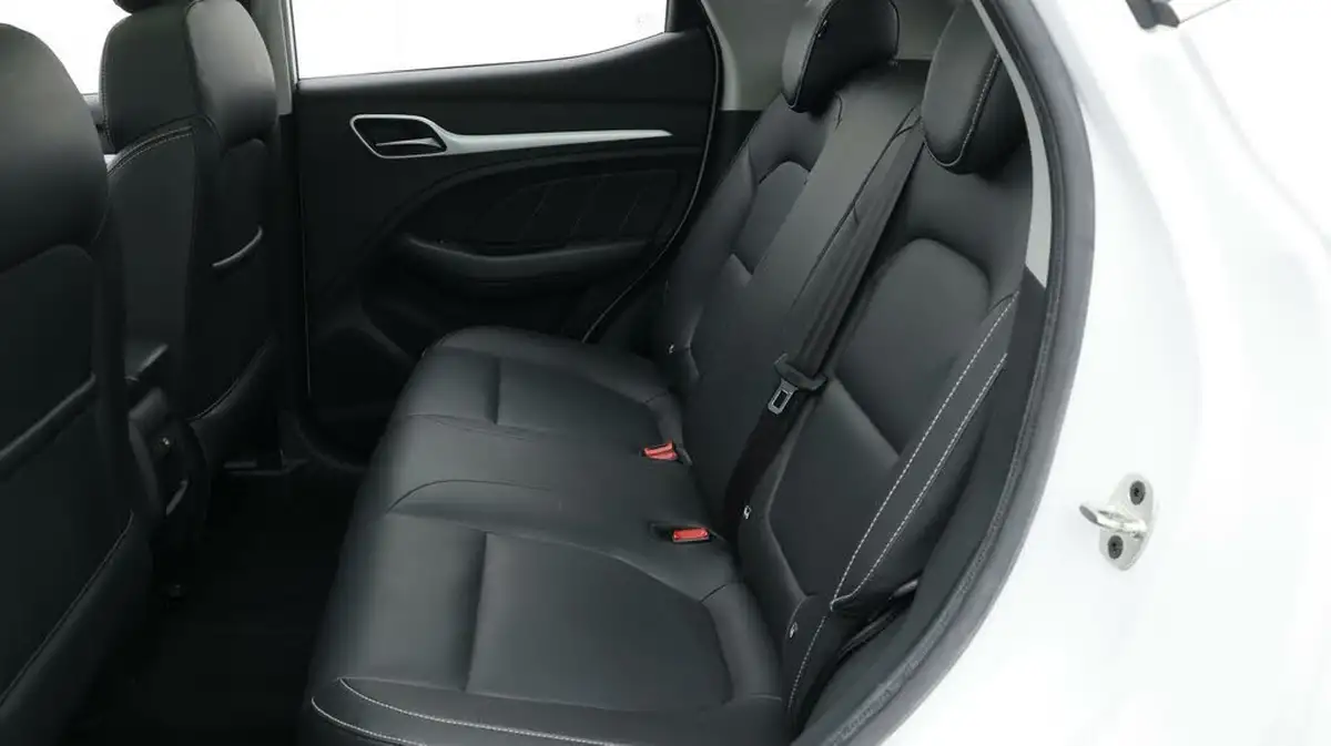 2021-mg-zs-suv-e-exclusive-ev-big-16