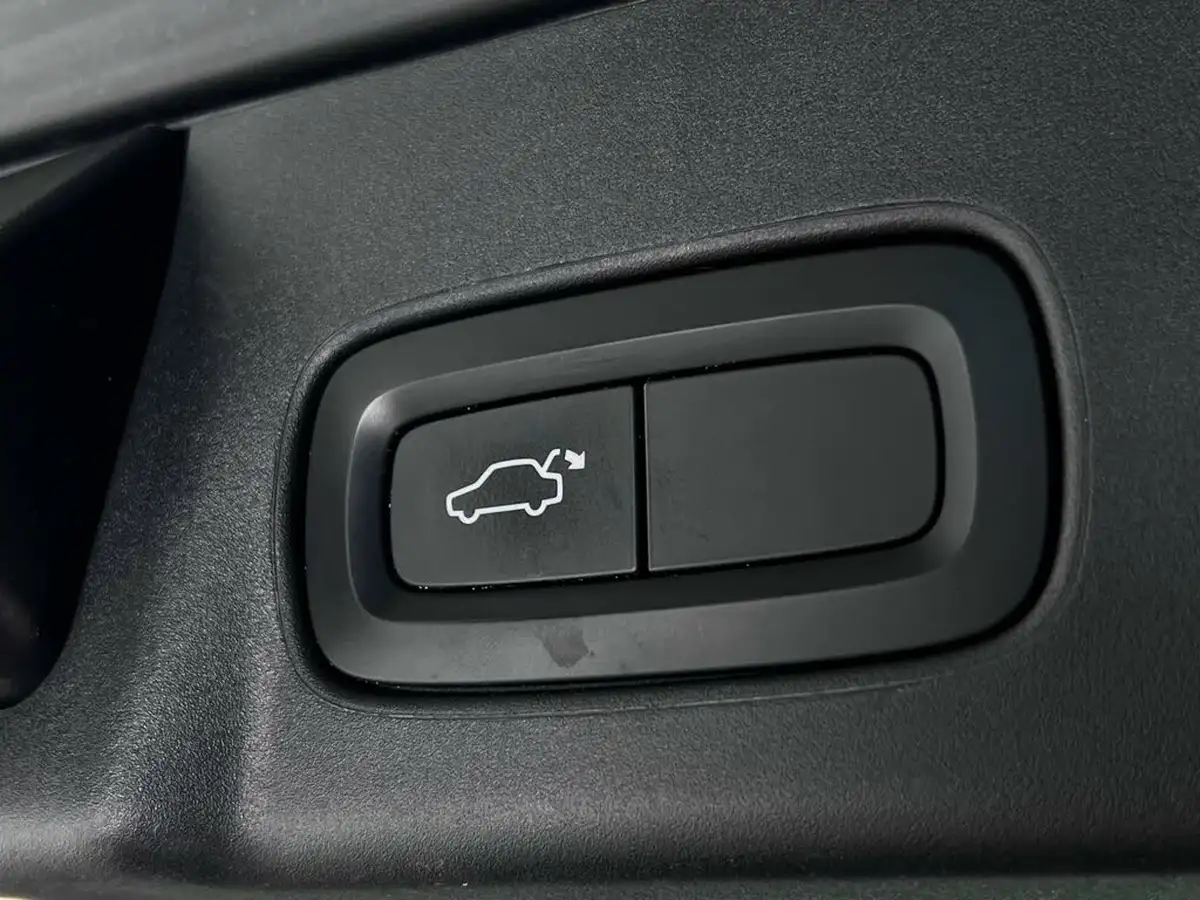 2018-volvo-v90-20td-d4-momentum-big-10