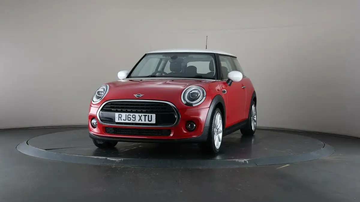 2020-mini-cooper-15-cooper-classic-hatchback-3d-big-38