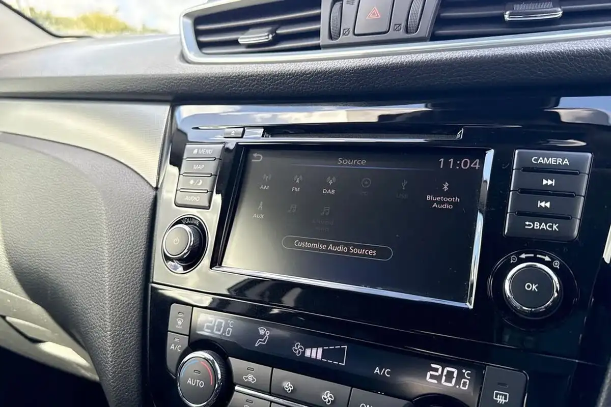 2021-nissan-qashqai-13-dig-t-n-motion-140ps-big-45