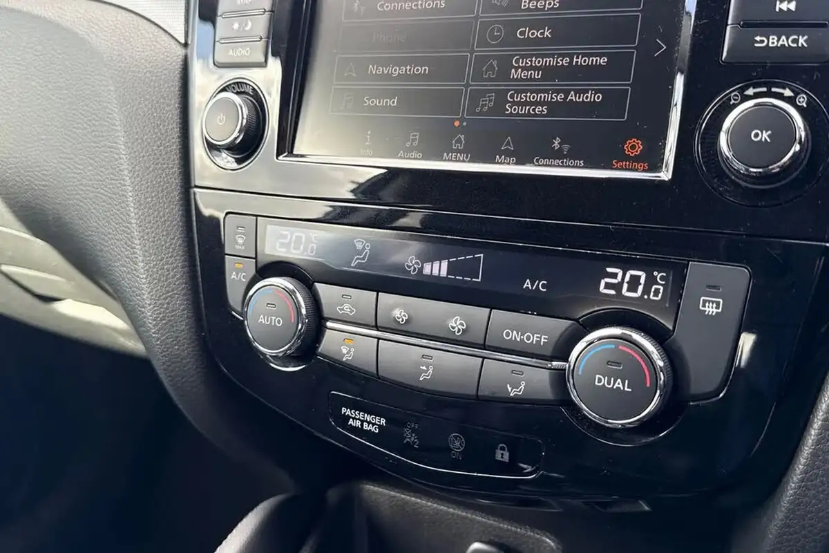 2021-nissan-qashqai-13-dig-t-n-motion-140ps-big-21