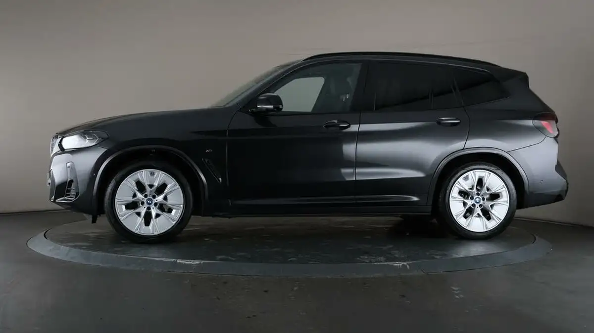 2022-bmw-ix3-e-m-sport-pro-big-31
