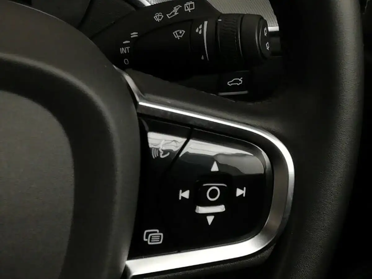 2023-volvo-xc60-20-b5-plus-big-16