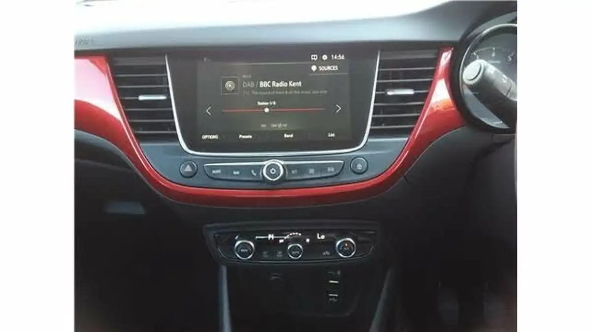 2021-vauxhall-crossland-12-sri-nav-130ps-big-8