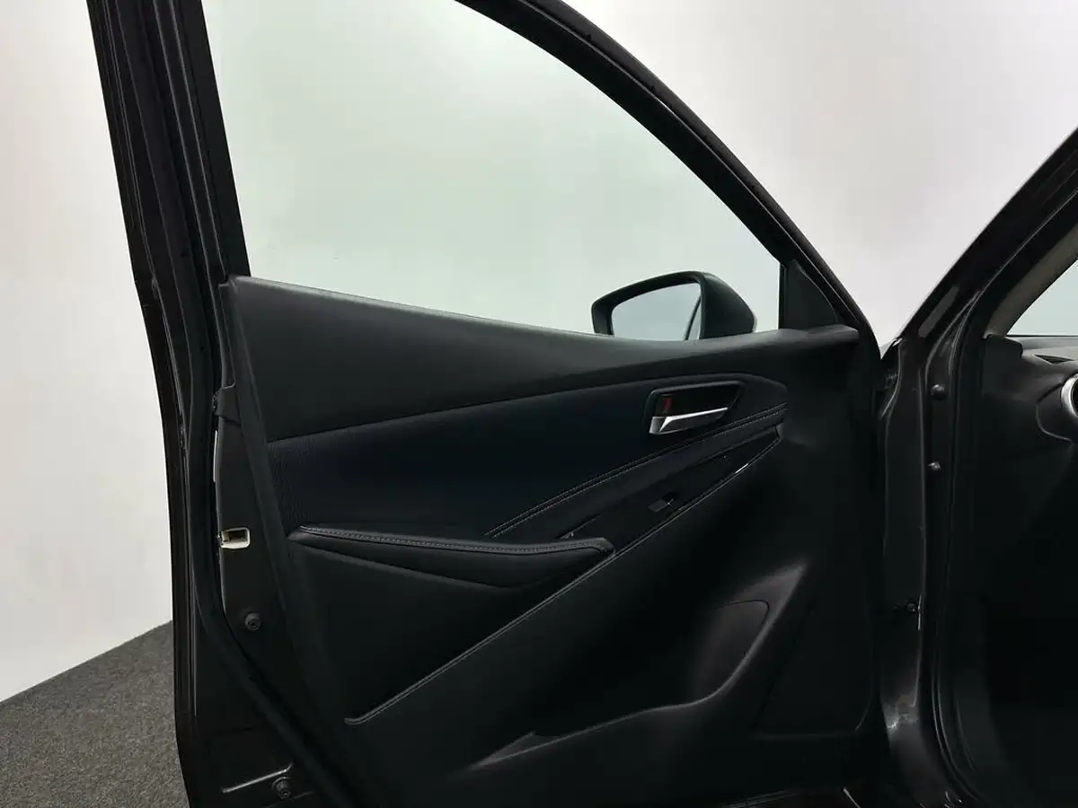 2022-mazda-mazda2-15-e-skyactiv-g-sport-big-32