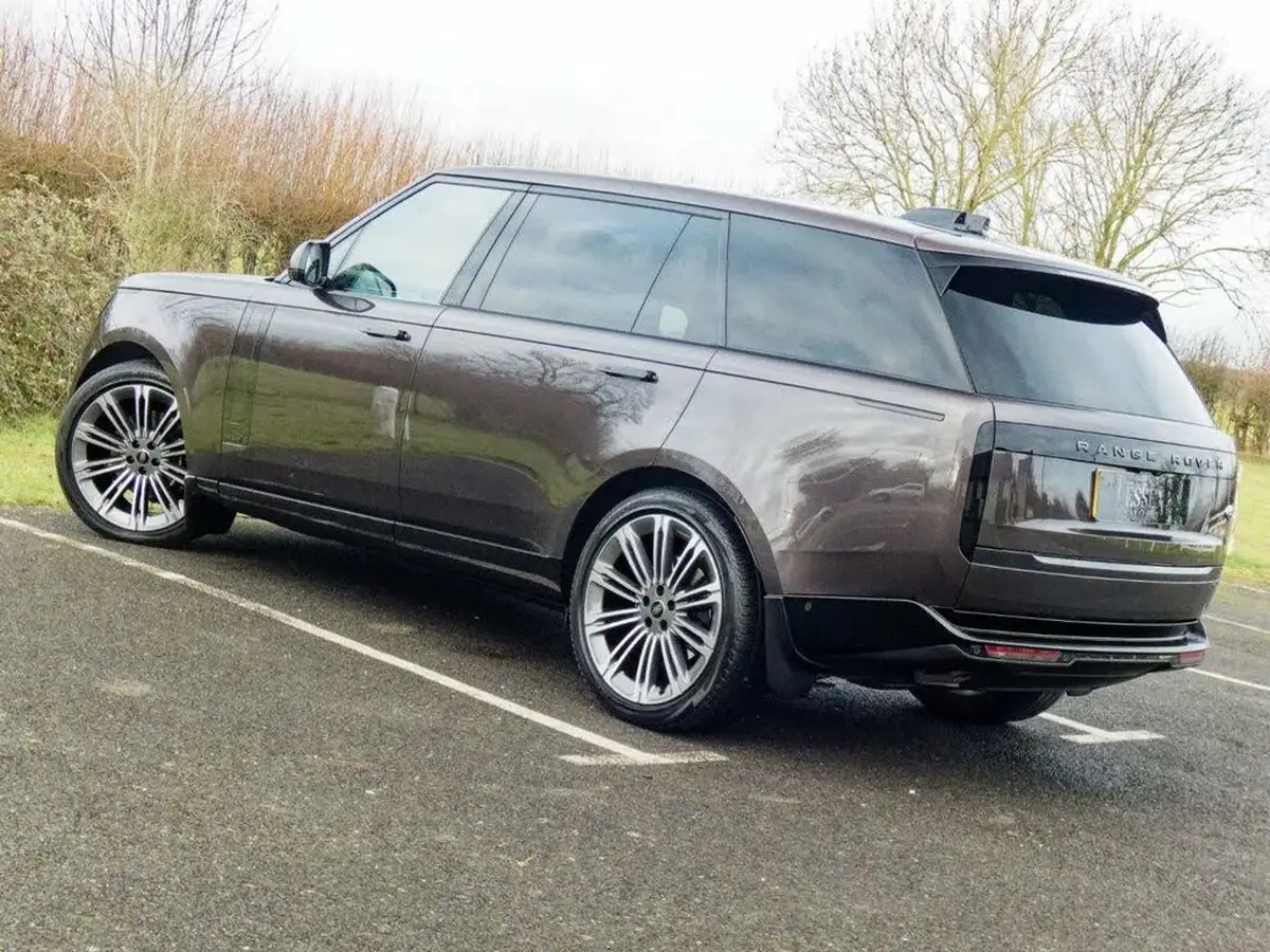 2022-land-rover-range-rover-30-d350-autobiography-big-11
