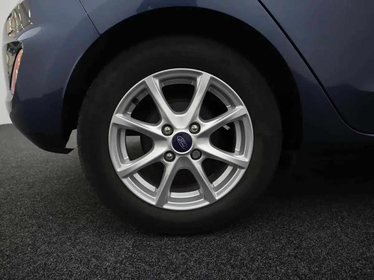 2019-ford-fiesta-10t-zetec-5d-big-5