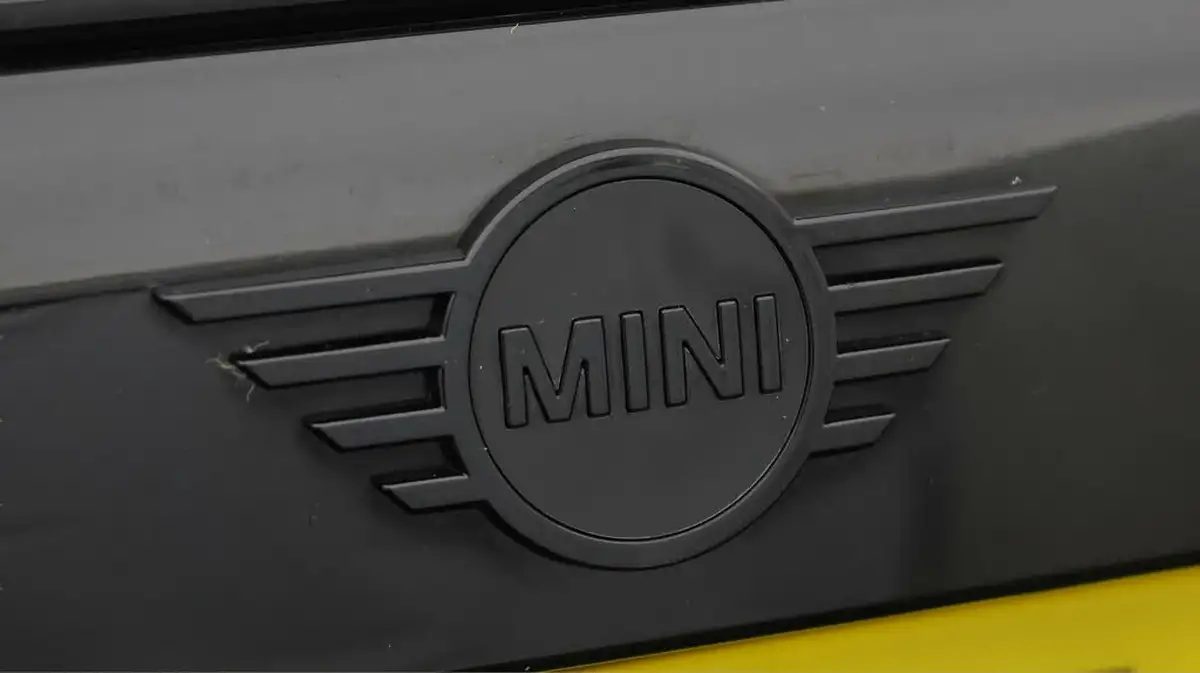 2019-mini-cooper-20-cooper-s-sport-189bhp-hatchback-3d-auto-big-32