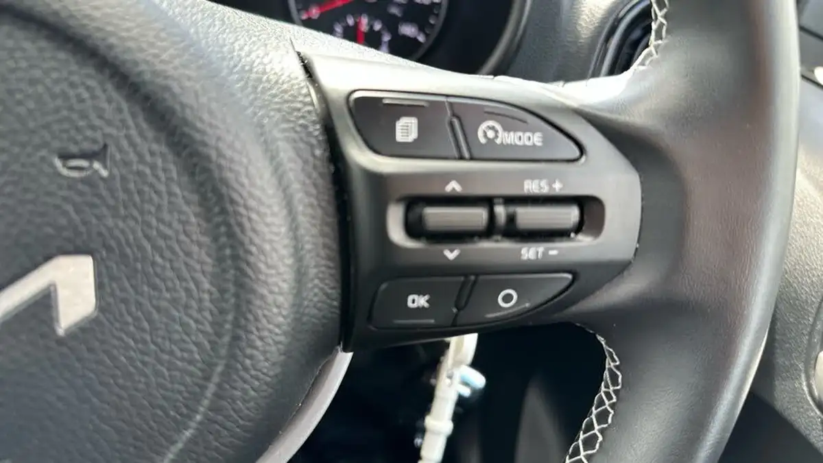 2023-kia-picanto-10-3-big-24