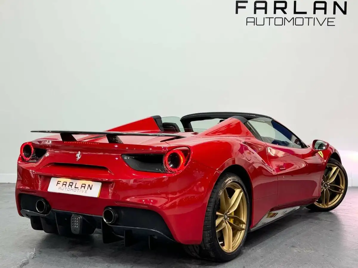 2018-ferrari-488-39-488-spider-big-3