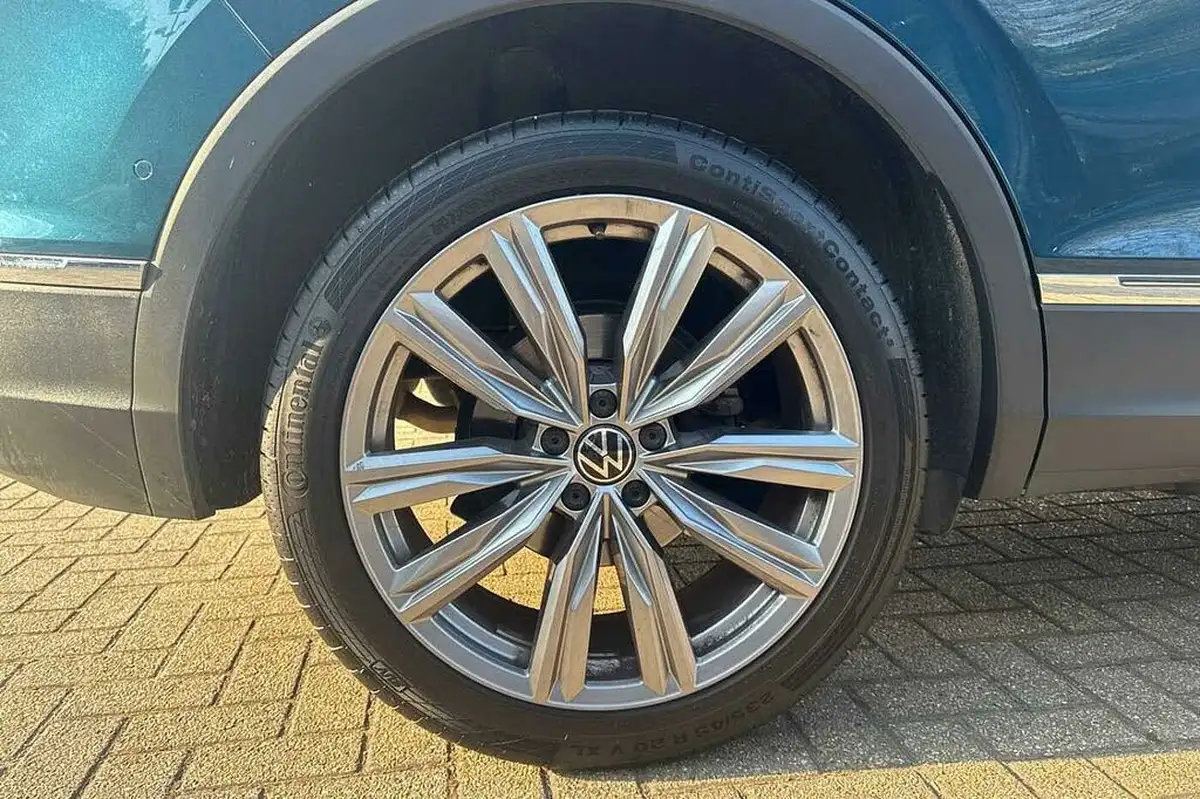 2021-volkswagen-tiguan-15-tsi-elegance-big-4